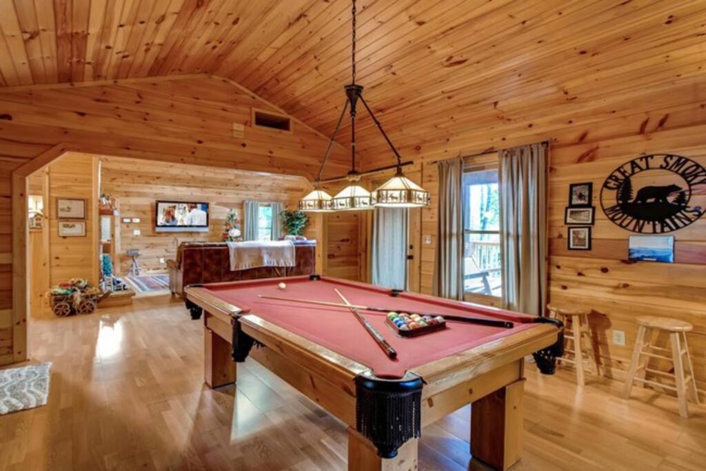 Great Location Pool Table Hot Tub Villa Gatlinburg Exterior foto