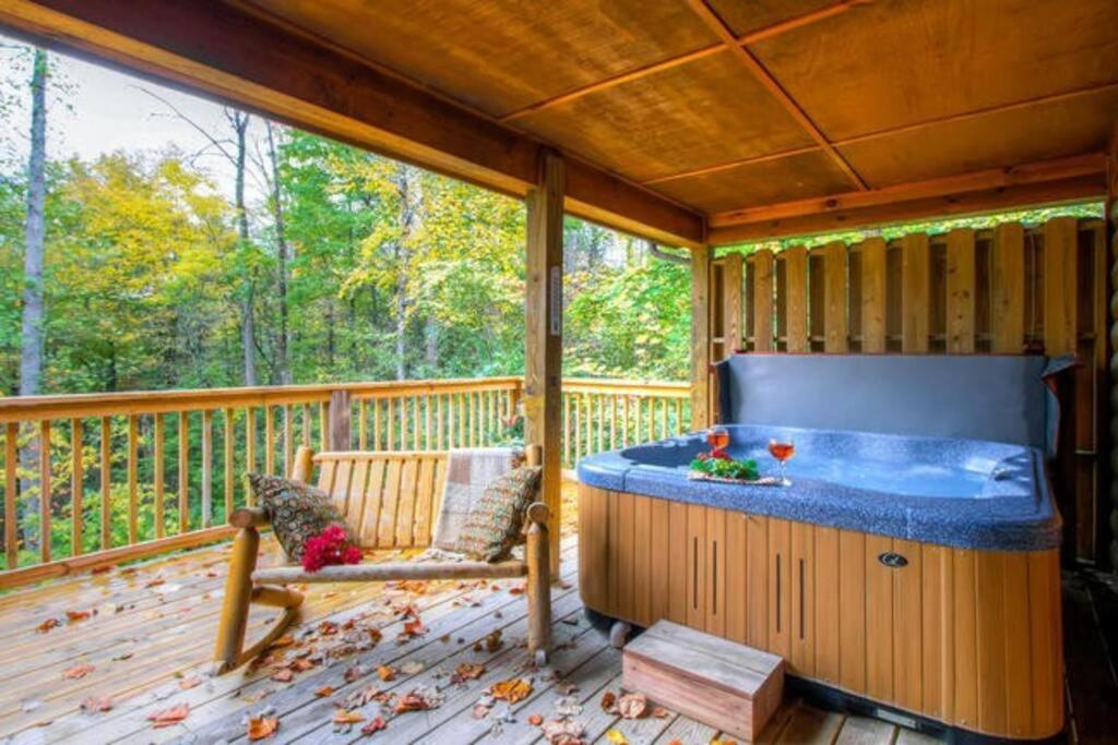 Great Location Pool Table Hot Tub Villa Gatlinburg Exterior foto